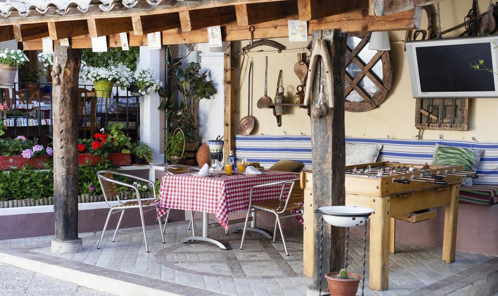 La Casa Del Tio Venancio Guest House Caracenilla Eksteriør bilde